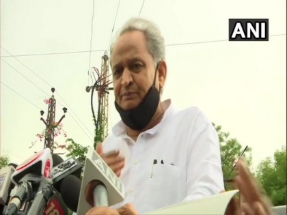 Sonia should lead but if her mind made up then Rahul should set forward as Congress President: Ashok Gehlot | Sonia should lead but if her mind made up then Rahul should set forward as Congress President: Ashok Gehlot