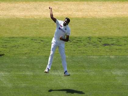Ind vs Aus, Boxing Day Test: Ashwin strikes twice to put visitors in driver's seat | Ind vs Aus, Boxing Day Test: Ashwin strikes twice to put visitors in driver's seat