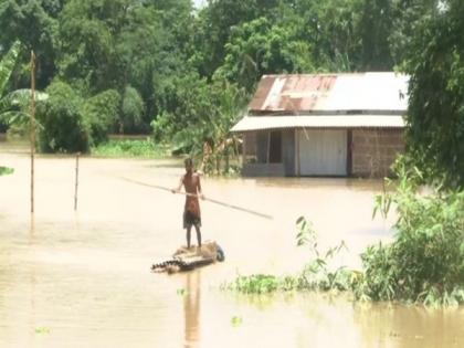 CM Himanta Biswa Sarma visits flood-affected areas in Assam | CM Himanta Biswa Sarma visits flood-affected areas in Assam