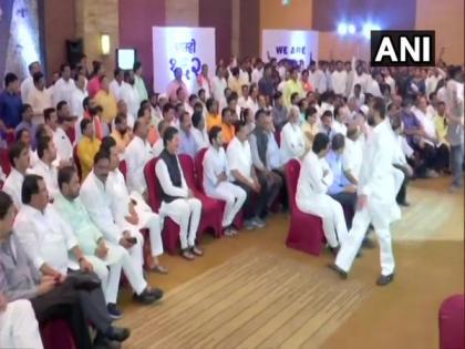 Congress-NCP-Shiv Sena pool their MLAs at Mumbai Hotel in show of strength | Congress-NCP-Shiv Sena pool their MLAs at Mumbai Hotel in show of strength