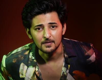 Darshan Raval preferes not getting 'proper sleep' | Darshan Raval preferes not getting 'proper sleep'