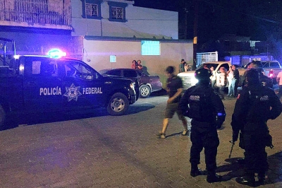 6 Mexican police officers killed in shootout | 6 Mexican police officers killed in shootout