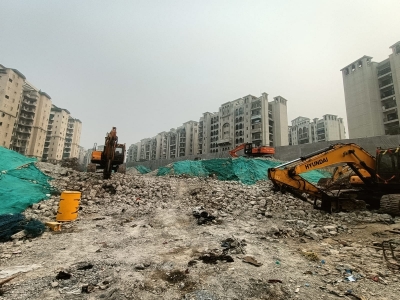 Demolition Derby: No peace for families living near shell of Noida twin towers | Demolition Derby: No peace for families living near shell of Noida twin towers