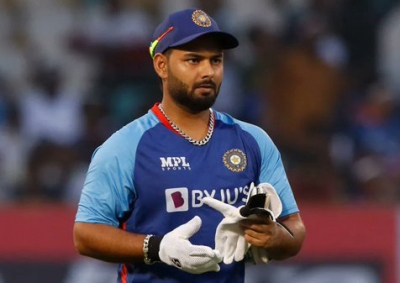 'Look forward to having you back soon buddy': Team India wishes Rishabh Pant a speedy recovery | 'Look forward to having you back soon buddy': Team India wishes Rishabh Pant a speedy recovery