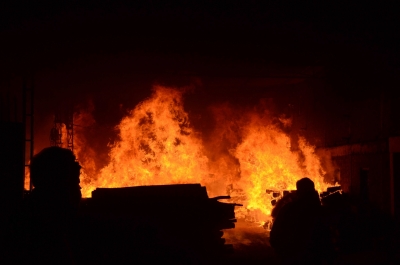 20 injured in Afghan dry port blaze | 20 injured in Afghan dry port blaze