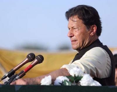 Americans propped Shehbaz into power: Imran | Americans propped Shehbaz into power: Imran Americans propped Shehbaz into power: Imran | Americans propped Shehbaz into power: Imran
