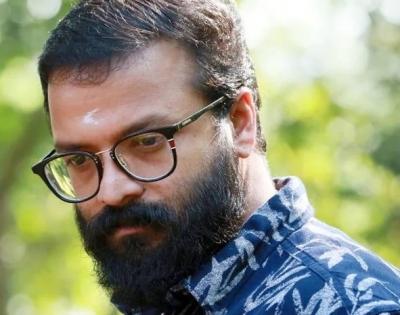 Actor Jayasurya, three others accused for encroachment of backwater summoned by court | Actor Jayasurya, three others accused for encroachment of backwater summoned by court