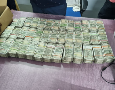 Cash, gold worth about Rs 17 crore seized in Andhra Pradesh | Cash, gold worth about Rs 17 crore seized in Andhra Pradesh