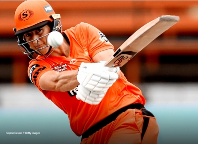 WBBL 6: Sophie Devine named player of the tournament | WBBL 6: Sophie Devine named player of the tournament