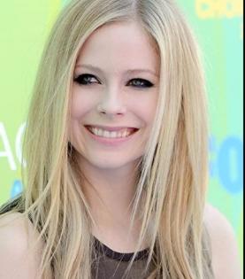Avril Lavigne says teenage stardom was really awkward | Avril Lavigne says teenage stardom was really awkward