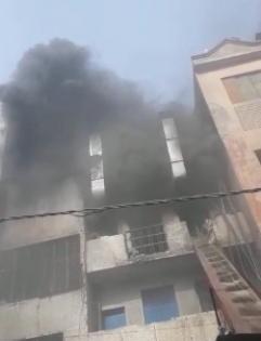 Major fire at factory in Delhi's Narela | Major fire at factory in Delhi's Narela