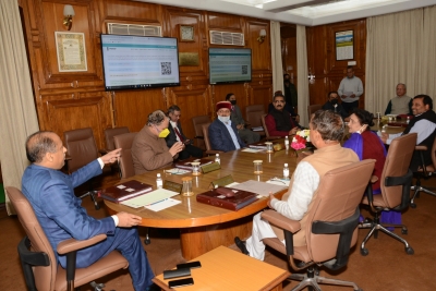Himachal CM, ministers to take 30pc pay cut | Himachal CM, ministers to take 30pc pay cut