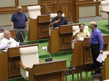 Goa Oppn MLAs continue ruckus over Manipur issue | Goa Oppn MLAs continue ruckus over Manipur issue