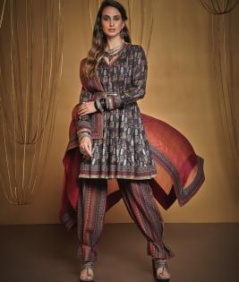 Manish Malhotra launches ceremonial ethnic fabric collection with BTPL | Manish Malhotra launches ceremonial ethnic fabric collection with BTPL