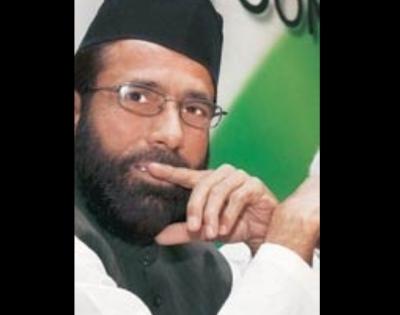 Tauqeer Raza Khan booked for objectionable remarks | Tauqeer Raza Khan booked for objectionable remarks Tauqeer Raza Khan booked for objectionable remarks | Tauqeer Raza Khan booked for objectionable remarks