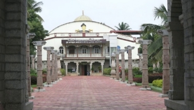 Accused Lingayat seer develops chest pain, shifted to hospital from jail | Accused Lingayat seer develops chest pain, shifted to hospital from jail