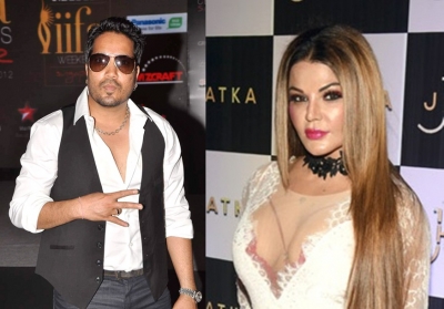 Bigg Boss 15: Salman teases Rakhi Sawant by calling Mika Singh her 'favourite' | Bigg Boss 15: Salman teases Rakhi Sawant by calling Mika Singh her 'favourite' Bigg Boss 15: Salman teases Rakhi Sawant by calling Mika Singh her 'favourite' | Bigg Boss 15: Salman teases Rakhi Sawant by calling Mika Singh her 'favourite'