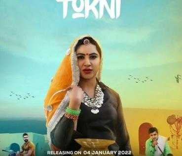 Arshi Khan goes 'desi' in upcoming song 'Tokni' | Arshi Khan goes 'desi' in upcoming song 'Tokni'