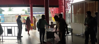 96 more areas added to list of containment zones in Gurugram | 96 more areas added to list of containment zones in Gurugram 96 more areas added to list of containment zones in Gurugram | 96 more areas added to list of containment zones in Gurugram