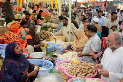 Inflation soars across Pakistan due to border conflict with Afghanistan | Inflation soars across Pakistan due to border conflict with Afghanistan Inflation soars across Pakistan due to border conflict with Afghanistan | Inflation soars across Pakistan due to border conflict with Afghanistan