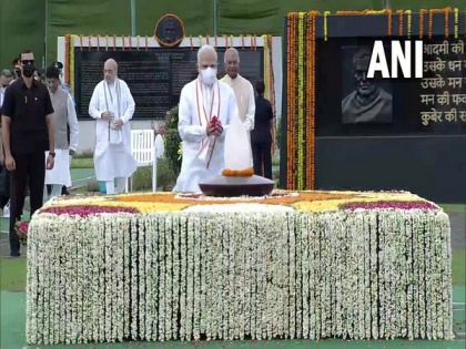 President Murmu, PM Modi pay floral tribute Atal Bihari Vajpayee on his death anniversary | President Murmu, PM Modi pay floral tribute Atal Bihari Vajpayee on his death anniversary