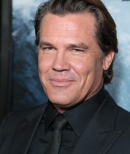 Josh Brolin, wife become parents again | Josh Brolin, wife become parents again Josh Brolin, wife become parents again | Josh Brolin, wife become parents again