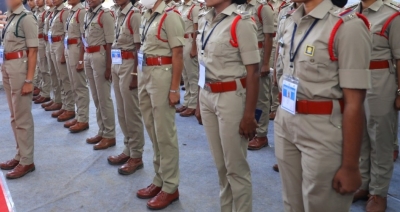 Maha women cops relieved, now given 8-hour work shifts | Maha women cops relieved, now given 8-hour work shifts