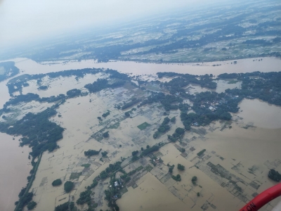 Odisha CM conducts aerial survey of flood-hit areas | Odisha CM conducts aerial survey of flood-hit areas