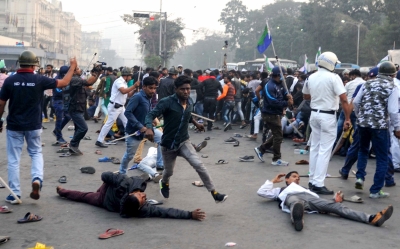 Kolkata streets turn into battlefield as AISF supporters clash with police | Kolkata streets turn into battlefield as AISF supporters clash with police