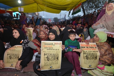 Shaheen Bagh protestors look to Jan 22 SC hearing | Shaheen Bagh protestors look to Jan 22 SC hearing Shaheen Bagh protestors look to Jan 22 SC hearing | Shaheen Bagh protestors look to Jan 22 SC hearing