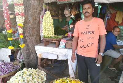 Barring few ailment-hit pockets, business as usual in Andhra's Eluru (Ground Report) | Barring few ailment-hit pockets, business as usual in Andhra's Eluru (Ground Report) Barring few ailment-hit pockets, business as usual in Andhra's Eluru (Ground Report) | Barring few ailment-hit pockets, business as usual in Andhra's Eluru (Ground Report)