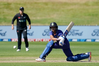 India defeat SA by two runs in Women's Cricket World Cup warm-up match | India defeat SA by two runs in Women's Cricket World Cup warm-up match