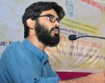 Jamia violence: Sharjeel Imam sent to 14-day judicial custody | Jamia violence: Sharjeel Imam sent to 14-day judicial custody Jamia violence: Sharjeel Imam sent to 14-day judicial custody | Jamia violence: Sharjeel Imam sent to 14-day judicial custody