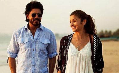Alia 'thrilled' to produce Darlings along with SRK | Alia 'thrilled' to produce Darlings along with SRK