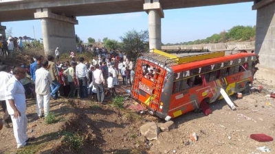 Death toll in MP bus accident rise to 22 | Death toll in MP bus accident rise to 22