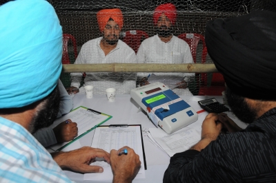 Counting of votes for 116 Punjab urban local bodies begin | Counting of votes for 116 Punjab urban local bodies begin