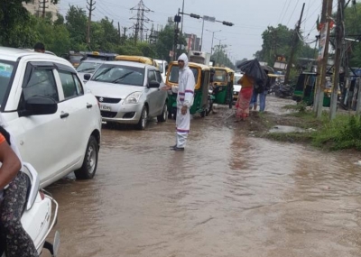 Heavy rains disrupt life in Gurugram, leave roads inundated | Heavy rains disrupt life in Gurugram, leave roads inundated