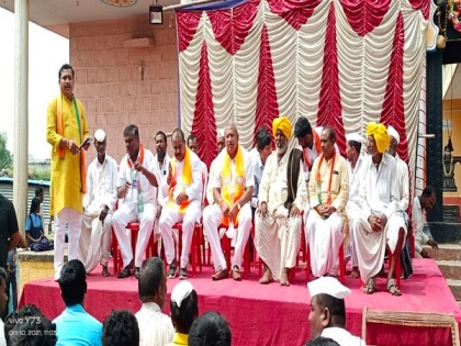 BJP leader BA Basavaraja campaigns for party candidate Ramesh Bhusanur for Sindagi bypoll | BJP leader BA Basavaraja campaigns for party candidate Ramesh Bhusanur for Sindagi bypoll
