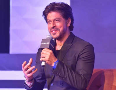 Shah Rukh feels Hindi cinema is part of every Indians' DNA | Shah Rukh feels Hindi cinema is part of every Indians' DNA