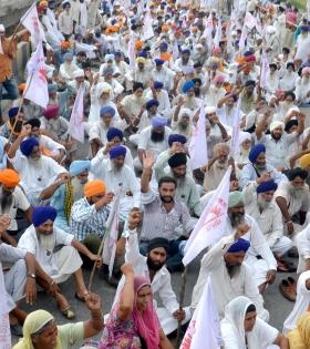 Punjab farmers to block Chandigarh-Delhi Highway from 11 A.M. | Punjab farmers to block Chandigarh-Delhi Highway from 11 A.M. Punjab farmers to block Chandigarh-Delhi Highway from 11 A.M. | Punjab farmers to block Chandigarh-Delhi Highway from 11 A.M.