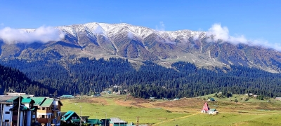 J&K govt gears up to expand tourism sector | J&K govt gears up to expand tourism sector