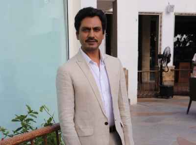Nawazuddin Siddiqui home quarantined with family in UP | Nawazuddin Siddiqui home quarantined with family in UP