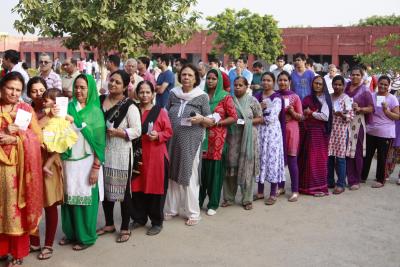 Haryana witnesses 31 pc voter turnout so far | Haryana witnesses 31 pc voter turnout so far