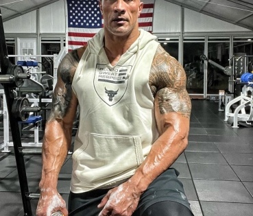 Dwayne Johnson reveals why he urinates in water bottle at the gym | Dwayne Johnson reveals why he urinates in water bottle at the gym