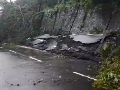 Chandigarh-Shimla highway blocked due to landslides | Chandigarh-Shimla highway blocked due to landslides