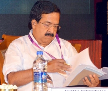 Kerala CM past master at scientific corruption: Cong | Kerala CM past master at scientific corruption: Cong