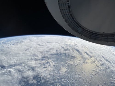 SpaceX crew shares Earth image shot on iPhone | SpaceX crew shares Earth image shot on iPhone
