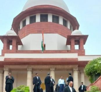 SC issues notice on plea to frame guidelines over 'menstruation checks' | SC issues notice on plea to frame guidelines over 'menstruation checks'