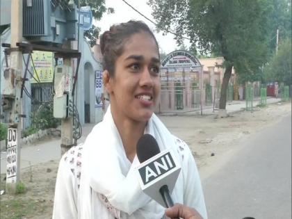 I am no Zaira Wasim, won't get threatened: Babita Phogat defends her statement | I am no Zaira Wasim, won't get threatened: Babita Phogat defends her statement I am no Zaira Wasim, won't get threatened: Babita Phogat defends her statement | I am no Zaira Wasim, won't get threatened: Babita Phogat defends her statement
