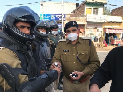Delhi Police joins hands with I2cure to fight Covid | Delhi Police joins hands with I2cure to fight Covid Delhi Police joins hands with I2cure to fight Covid | Delhi Police joins hands with I2cure to fight Covid